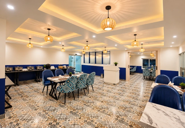 hotel-restaurant-650x450-under-100kb