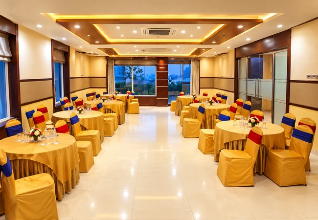 refined-banquet-dining-hall-650x450